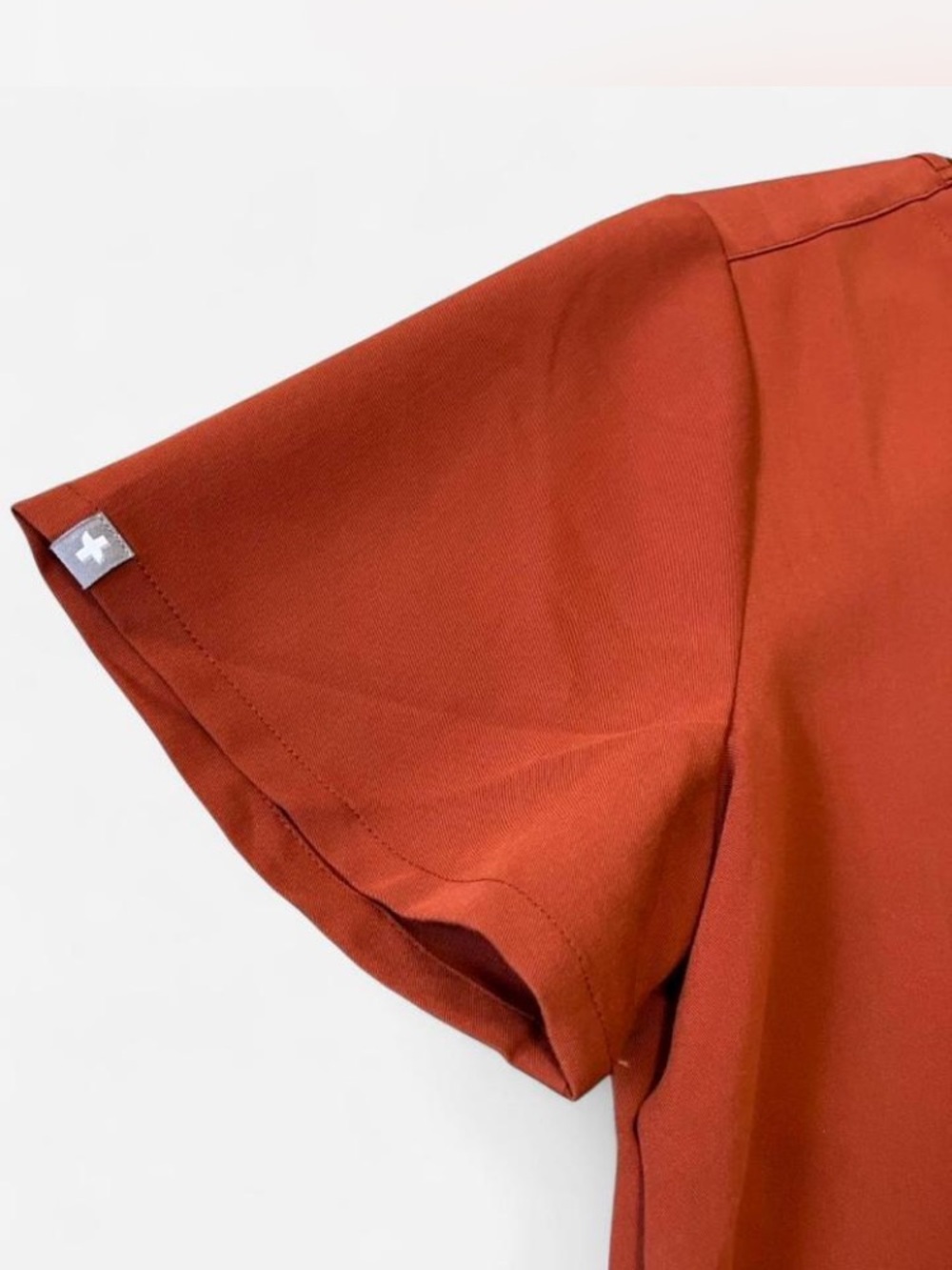 FIGS Catarina scrub top V-Neck Top in Terracotta Women’s Size Large - Picture 3 of 8